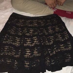 Lace skirt with elastic band